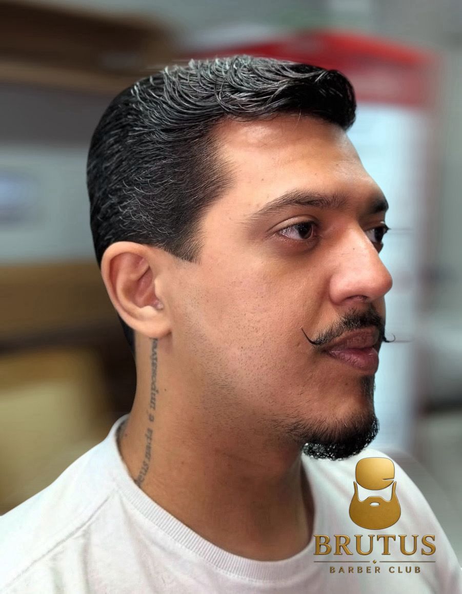 Corte clássico com barba